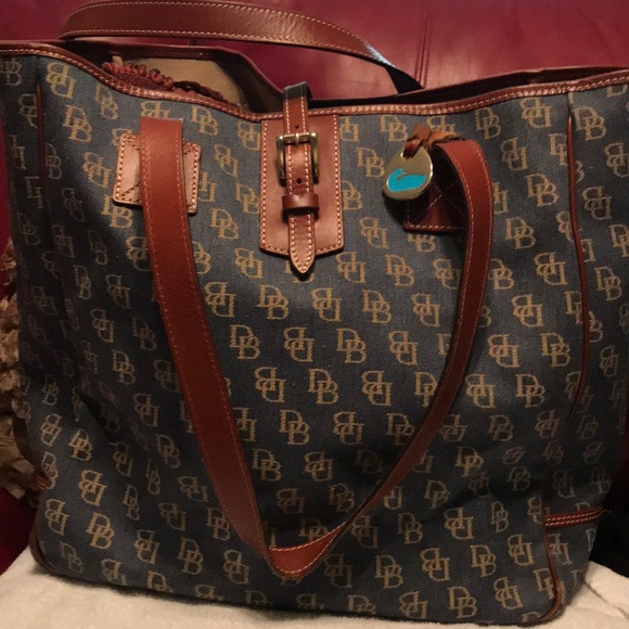 Dooney & Bourke Handbags - 💥Final Markdown💥VntgDooney & Bourke Denim Tote